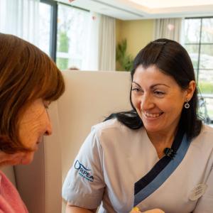 Verpleegkundige Infirmière Loredana 2024