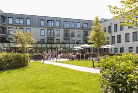 Réception sur la terrasse de la résidence Prinsenhof