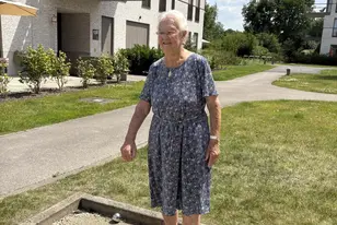 Résidente participant à une activité à la résidence Hardoy AW