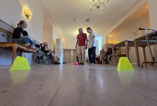 Atelier prévention des chutes à la résidence Château Chenois