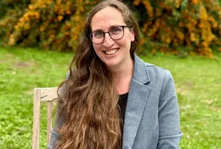 Amandine, directrice de la résidence Château Chenois (16-09-26)