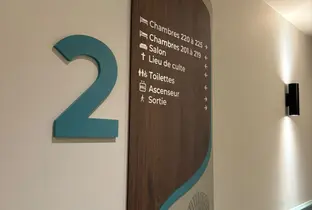 Couloir de la résidence Château Chenois