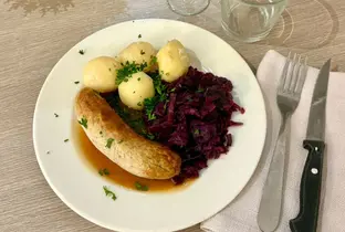 Repas de la résidence Château Chenois