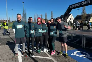 Membre des résidences Closière Cornet, Le Thines et du siège participant à une course contre la Mucovicidose