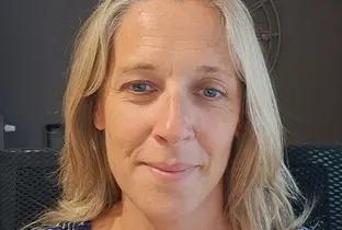 Odile, directrice de la résidence Grange des Champs (06-08-26)