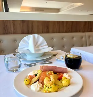 Repas au restaurant de la résidence Zilverduin