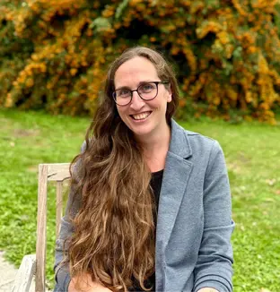 Amandine, directrice de la résidence Château Chenois (16-09-26)