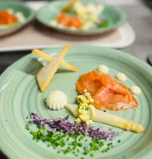 Repas à la résidence De Bottelarij