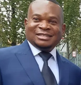 Félicien Ilunga, directeur de la résidence Carina (03-08-26)
