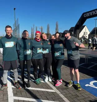Membre des résidences Closière Cornet, Le Thines et du siège participant à une course contre la Mucovicidose
