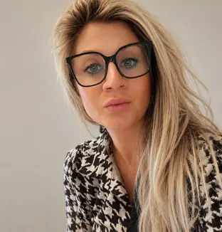 Miriam, directrice de la résidence Saint-François (04-09-26)