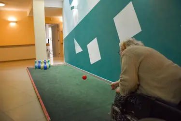 Activité bowling à la résidence Top Senior