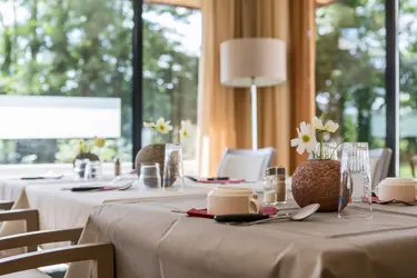 Table du restaurant de la résidence Closière Cornet